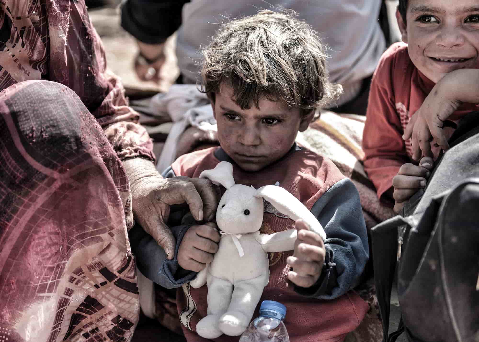 الأطفال الأيتام في سوريا.. مرارة الفقد والمعاناة